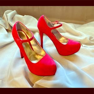 Red Suede Pin Up Platform Pump